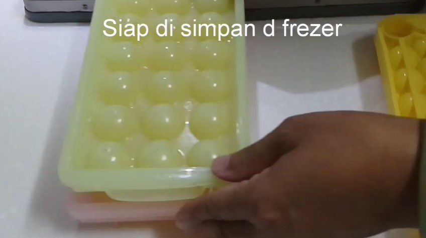 Trik menyimpan air jeruk nipis, awet dan tetap segar berbulan-bulan