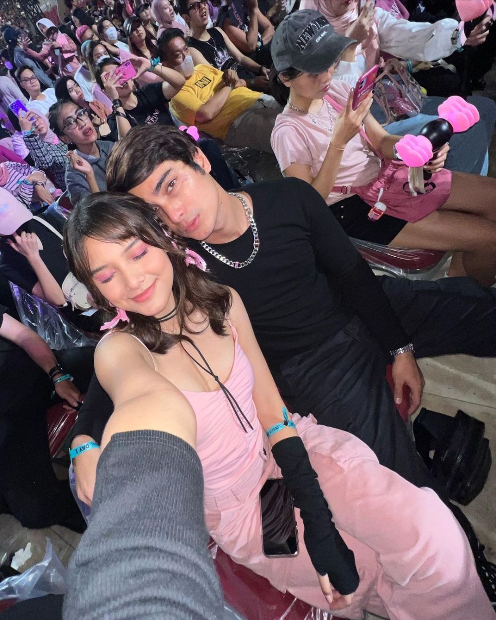 seleb nonton konser Blackpink bareng pacar © berbagai sumber