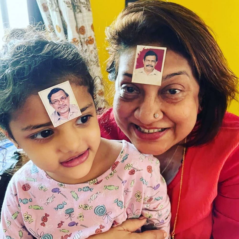 potret pemeran aayi sahib di sinetron nakusha saat momong cucu © berbagai sumber potret pemeran aayi sahib di sinetron nakusha saat momong cucu © berbagai sumber