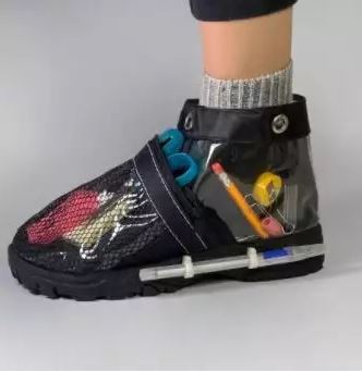 penampakan sepatu desain unik dan aneh Berbagai sumber