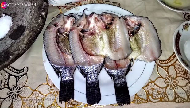 Trik bikin ikan mujair goreng ala rumah makan Padang yang garing dan menggugah selera