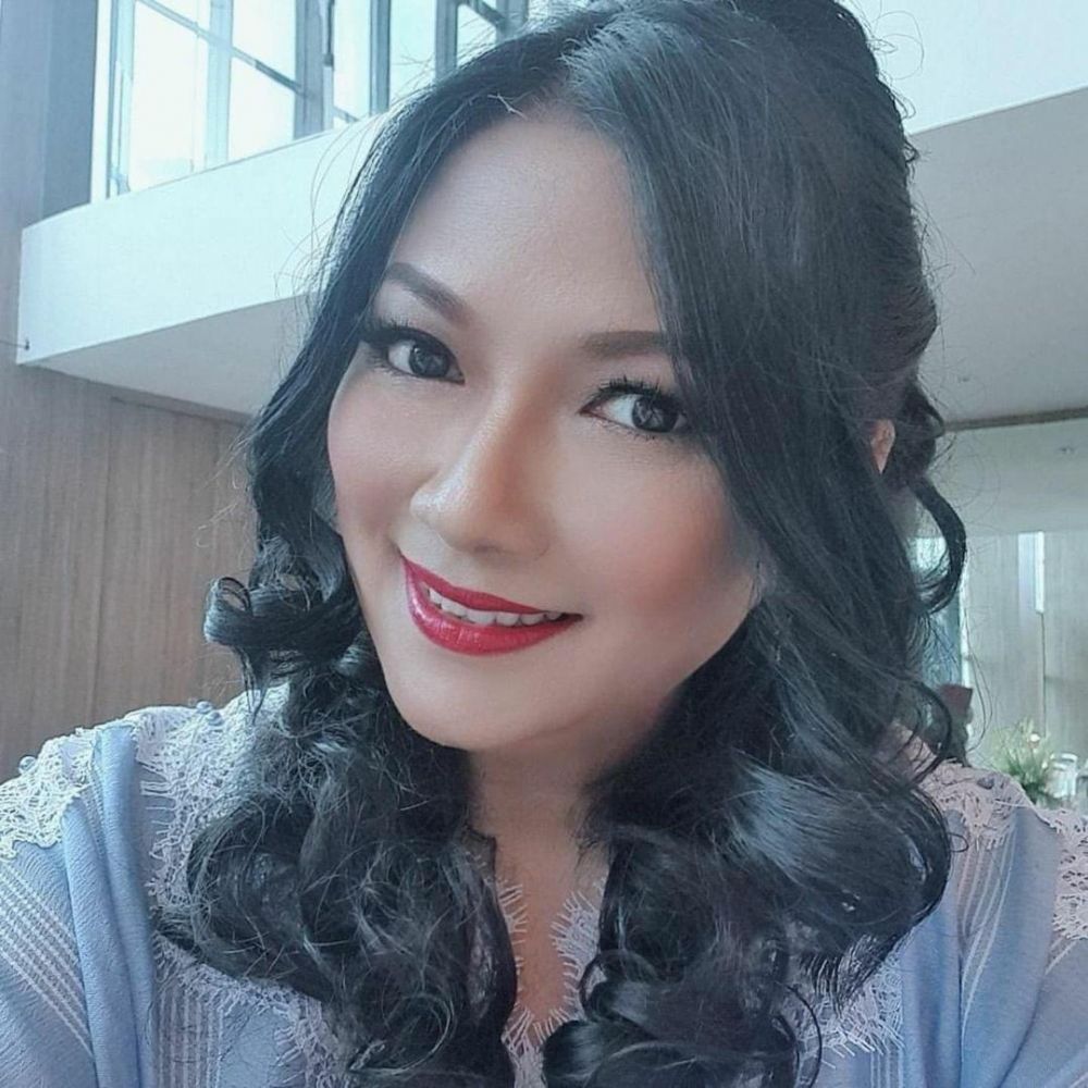 seleb jadi PNS berbagai sumber