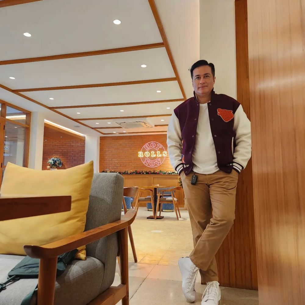 Ustaz Addin di Lorong Waktu ini gayanya masih bak ABG Instagram Ustaz Addin di Lorong Waktu ini gayanya masih bak ABG Instagram