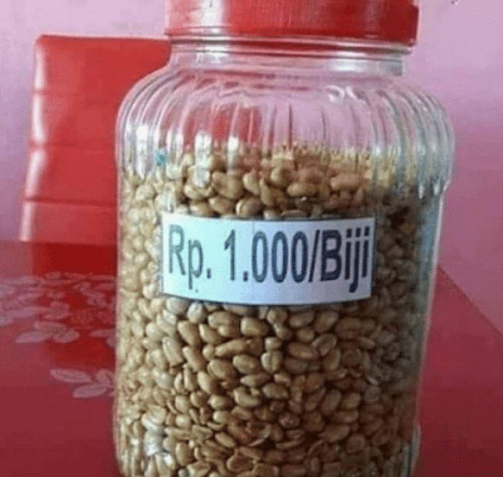 tulisan nyeleneh di toples © berbagai sumber