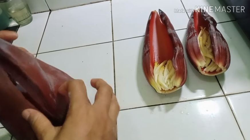 Trik merebus jantung pisang agar cepat empuk dan tidak berwarna hitam