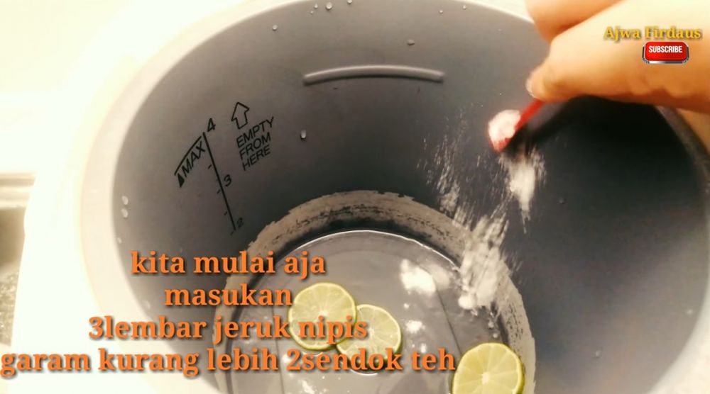 Cara membersihkan kerak dan noda kusam di termos listrik, lebih aman tanpa sabun