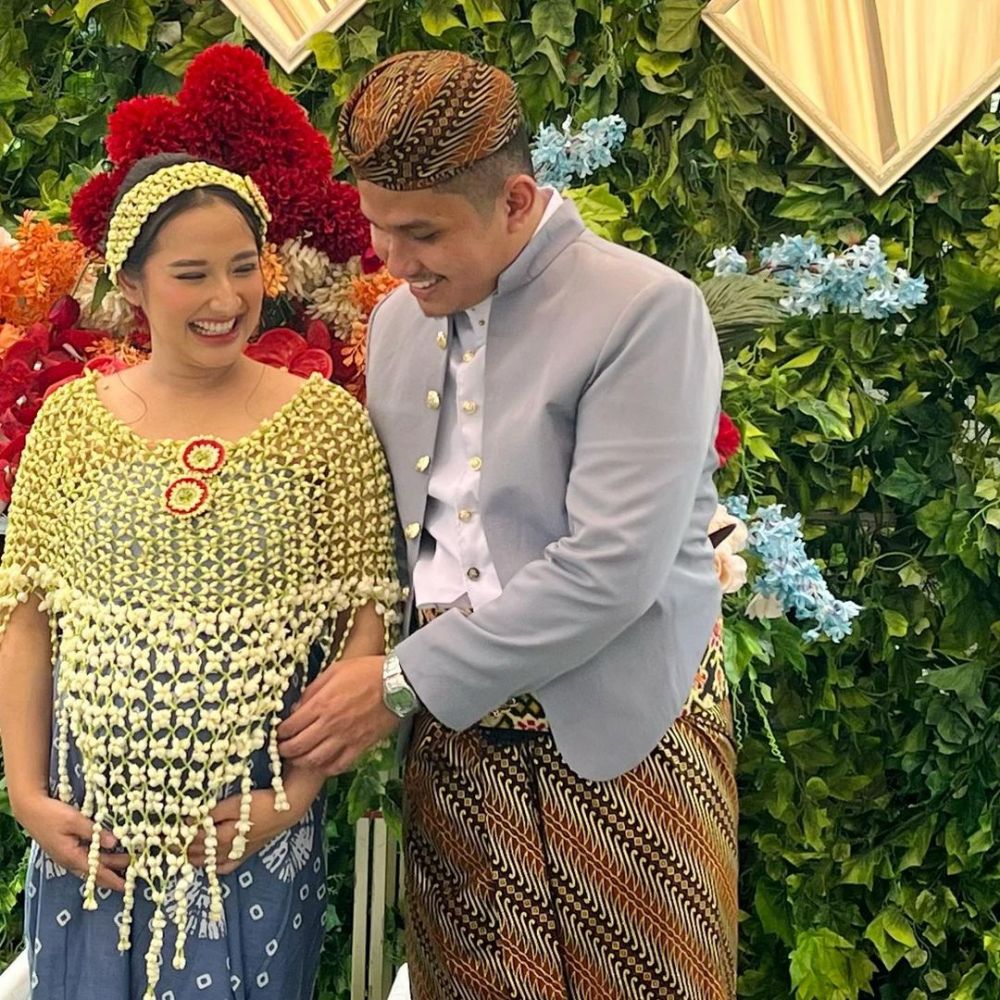 Aulia Yasmin Preman Pensiun pamer baby bump © berbagai sumber