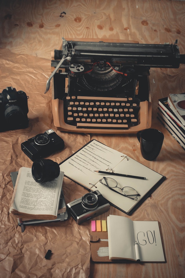 Contoh kata denotatif lengkap dengan penjelasannya © 2023 brilio.net