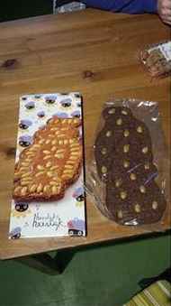 Penampakan kocak wadah makanan dan minuman Berbagai sumber Penampakan kocak wadah makanan dan minuman Berbagai sumber