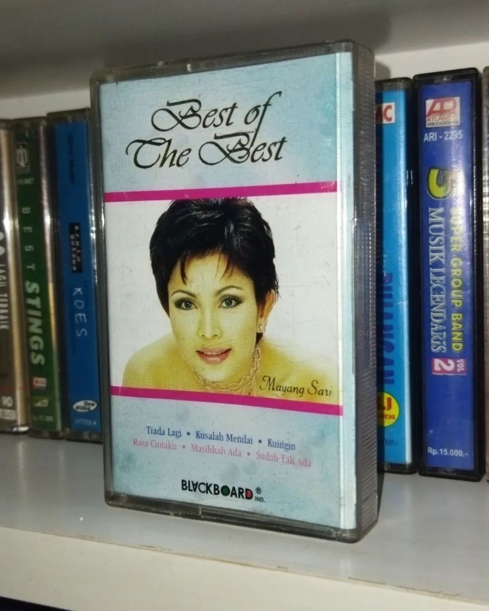 potret sahabat nike ardilla di cover kaset © berbagai sumber potret sahabat nike ardilla di cover kaset © berbagai sumber