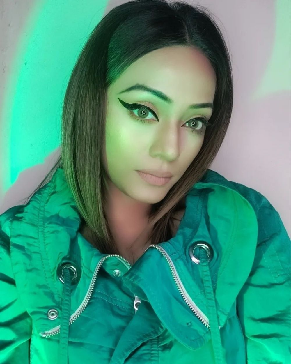 potret stylish pemeran madhu di keseharian © berbagai sumber potret stylish pemeran madhu di keseharian © berbagai sumber