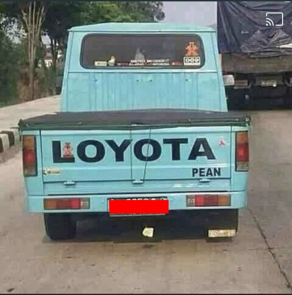 tulisan nyeleneh di mobil ngakak © berbagai sumber