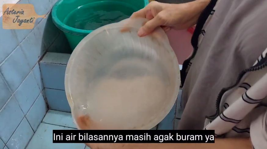Trik mencuci beras agar bersih maksimal, nutrisinya tidak hilang dan tak cepat basi setelah jadi nasi