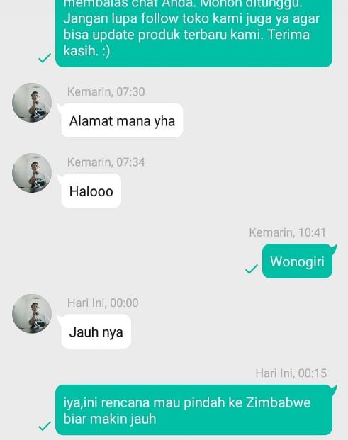Chat kocak penjual dan pembeli di toko online Berbagai sumber