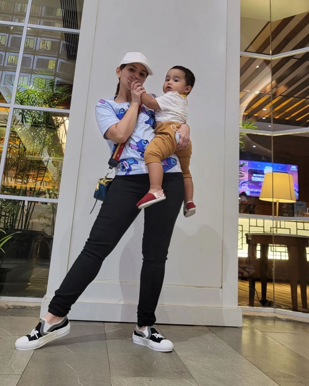 Silvia Preman Pensiun momong anak berbagai sumber Silvia Preman Pensiun momong anak berbagai sumber