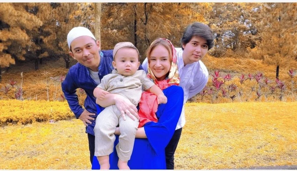 Silvia Preman Pensiun momong anak berbagai sumber