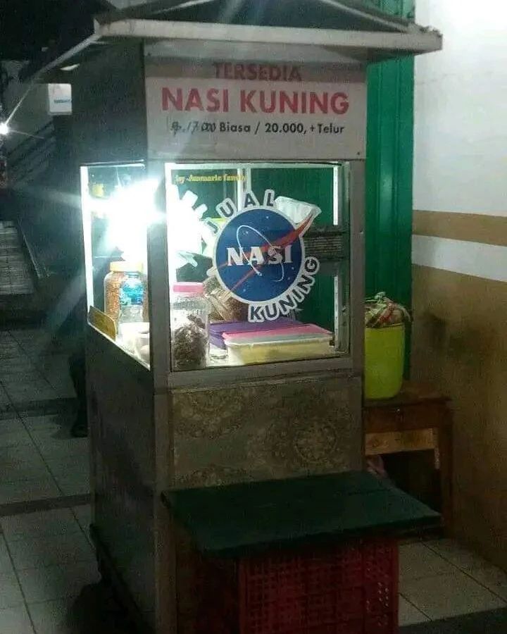 spanduk lucu warung nasi © berbagai sumber
