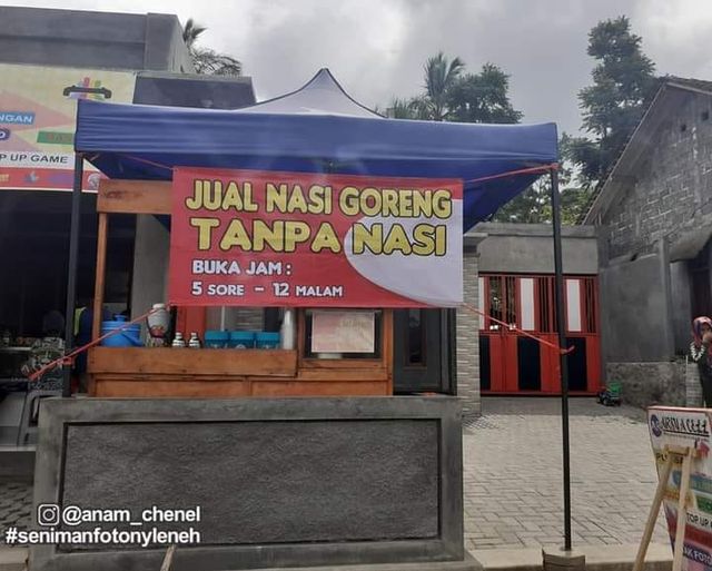 spanduk lucu warung nasi © berbagai sumber
