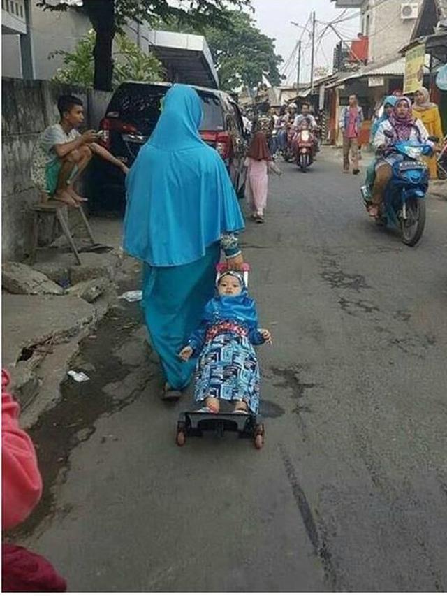 momen lucu emak anak belanja © berbagai sumber