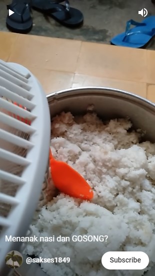 Cara simpel atasi bau pada nasi yang bagian bawahnya telanjur gosong usai dimasak di atas api kompor