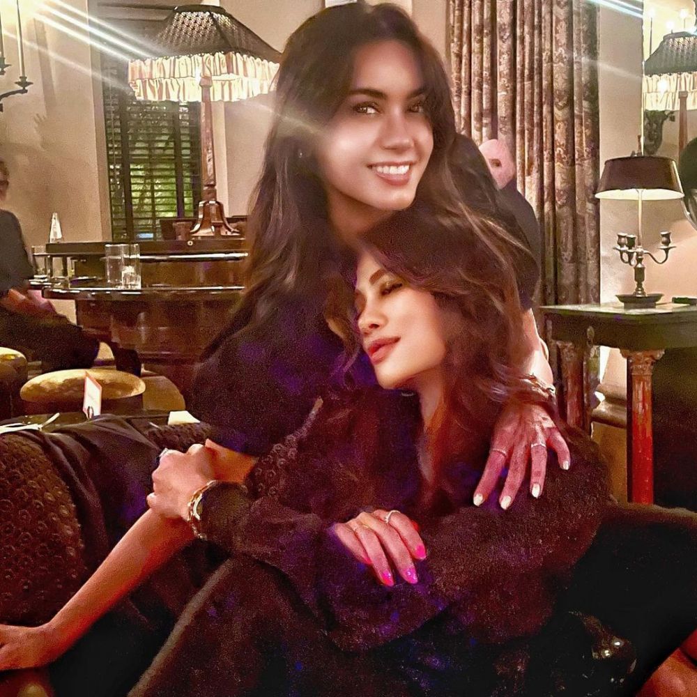 model iklan minuman jus ternyata istri konglomerat berbagai sumber model iklan minuman jus ternyata istri konglomerat berbagai sumber