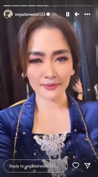 Gaya seleb hadiri acara Tedak Siten baby Moana © 2023 brilio.net Gaya seleb hadiri acara Tedak Siten baby Moana © 2023 brilio.net