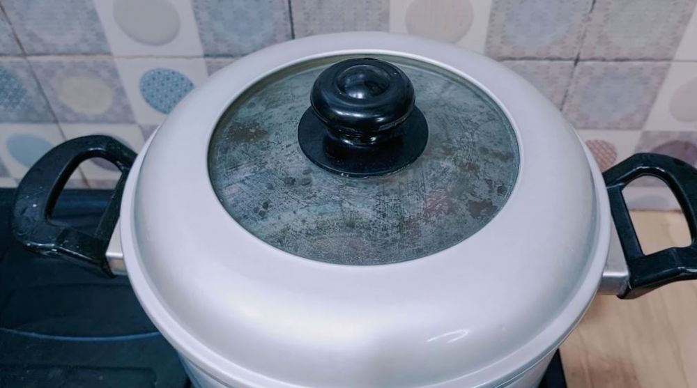 Cara merebus iga sapi agar cepat empuk dalam 12 menit tanpa presto