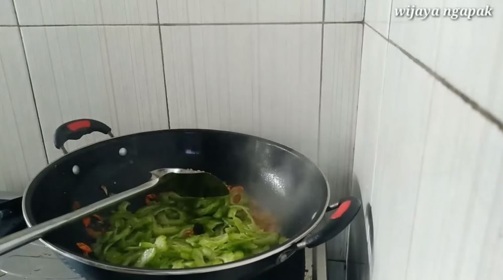 Tanpa direndam dan diremas garam, begini trik mengolah pare agar tak pahit