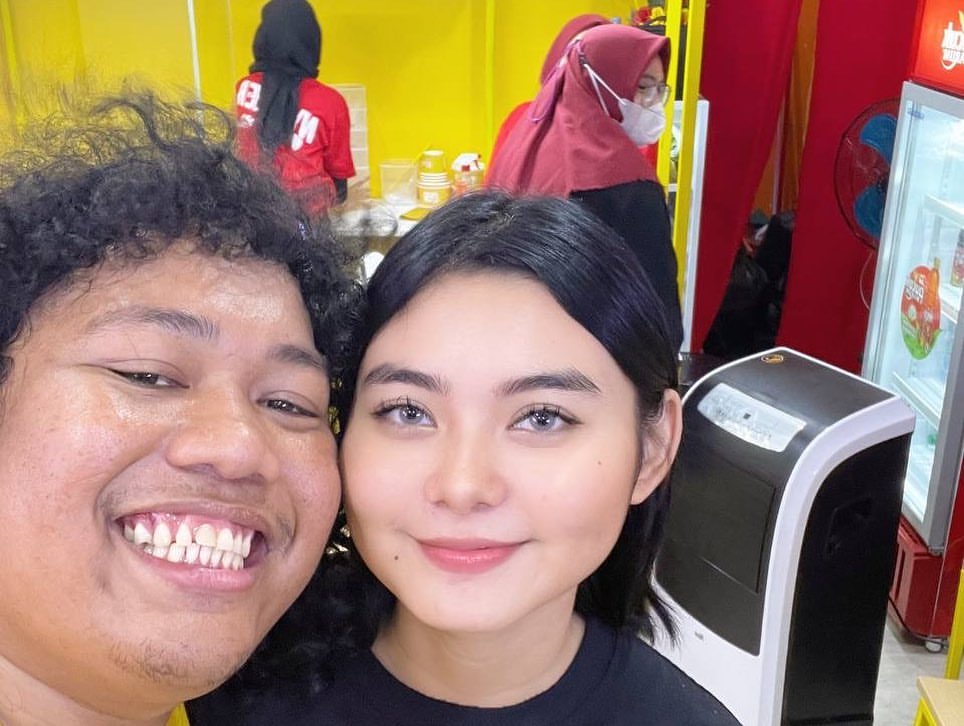 Marshel Widianto dan Cesen saat pacaran © berbagai sumber Marshel Widianto dan Cesen saat pacaran © berbagai sumber