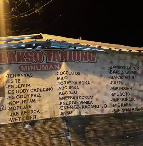 Tulisan nyeleneh di daftar harga makanan Berbagai sumber