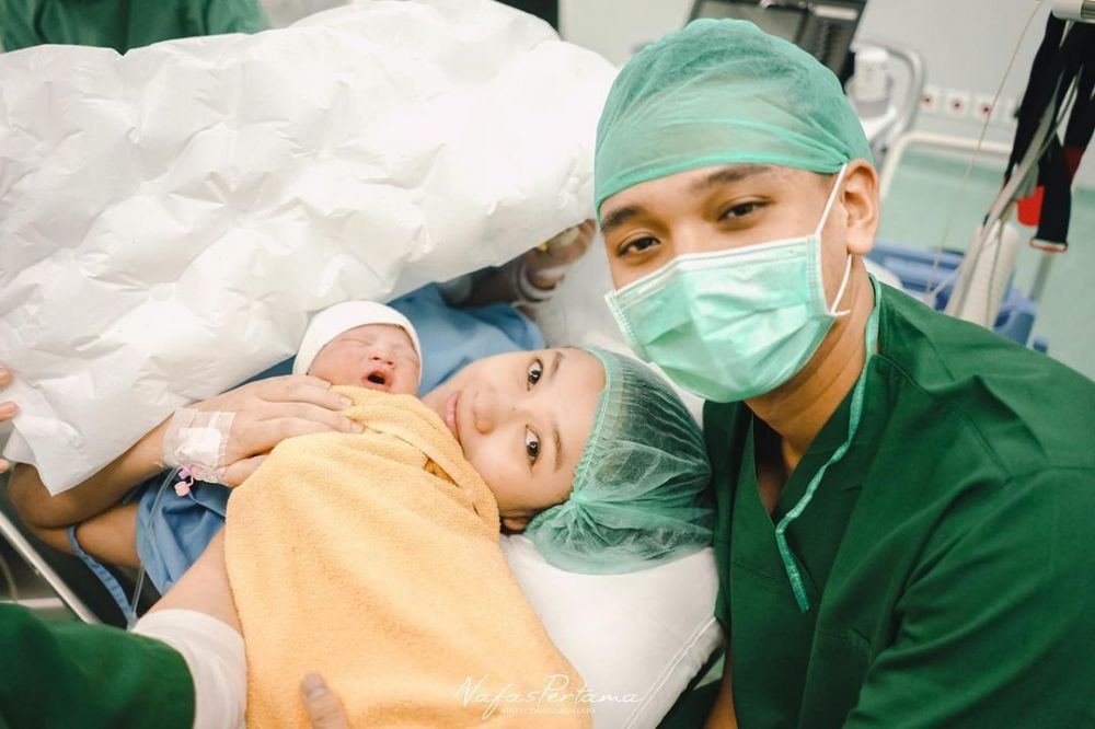 istri Ujang di Preman Pensiun © Instagram