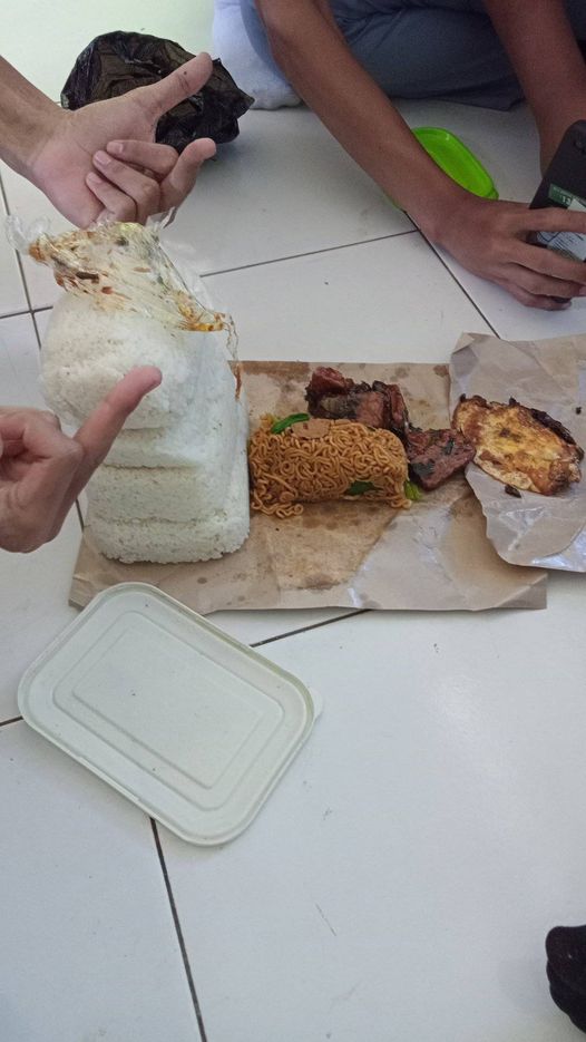 murid bawa bekel © berbagai sumber