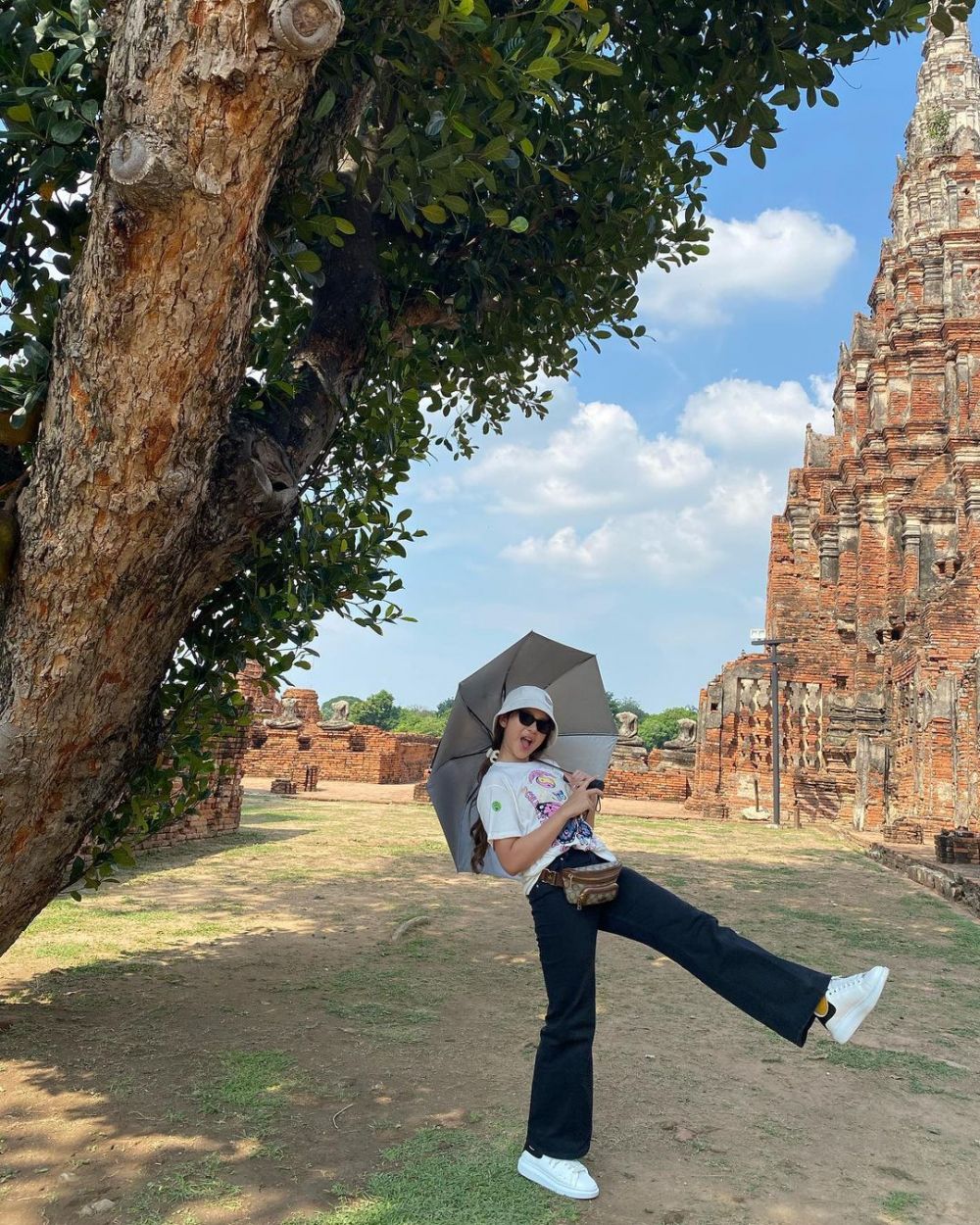 adu gaya Tiara Nissa berbagai sumber