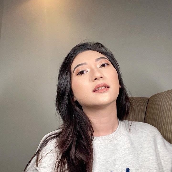 adu gaya Tiara Nissa berbagai sumber