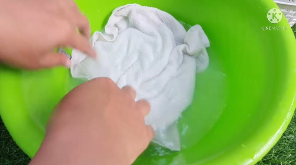 Cara mengubah lap dapur dekil agar putih dan bersih seperti baru