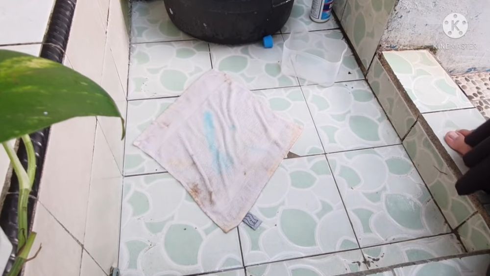 Cara mengubah lap dapur dekil agar putih dan bersih seperti baru