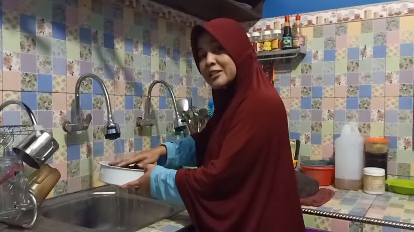 Tanpa bahan tambahan, ini cara menyimpan kurma biar awet hingga 3 bulan dan teksturnya lebih empuk