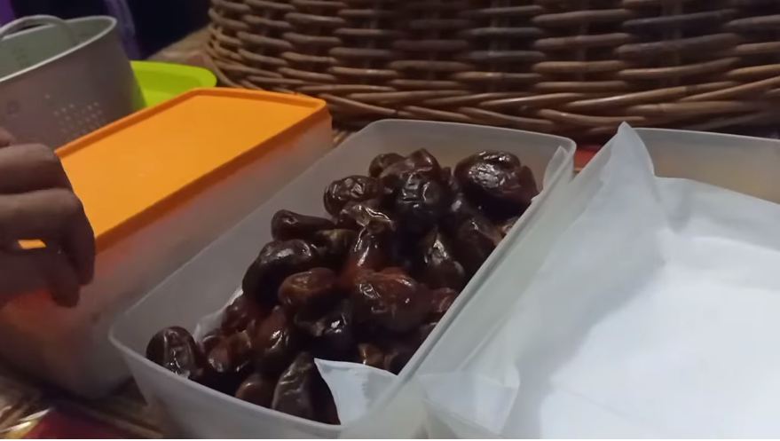 Tanpa bahan tambahan, ini cara menyimpan kurma biar awet hingga 3 bulan dan teksturnya lebih empuk