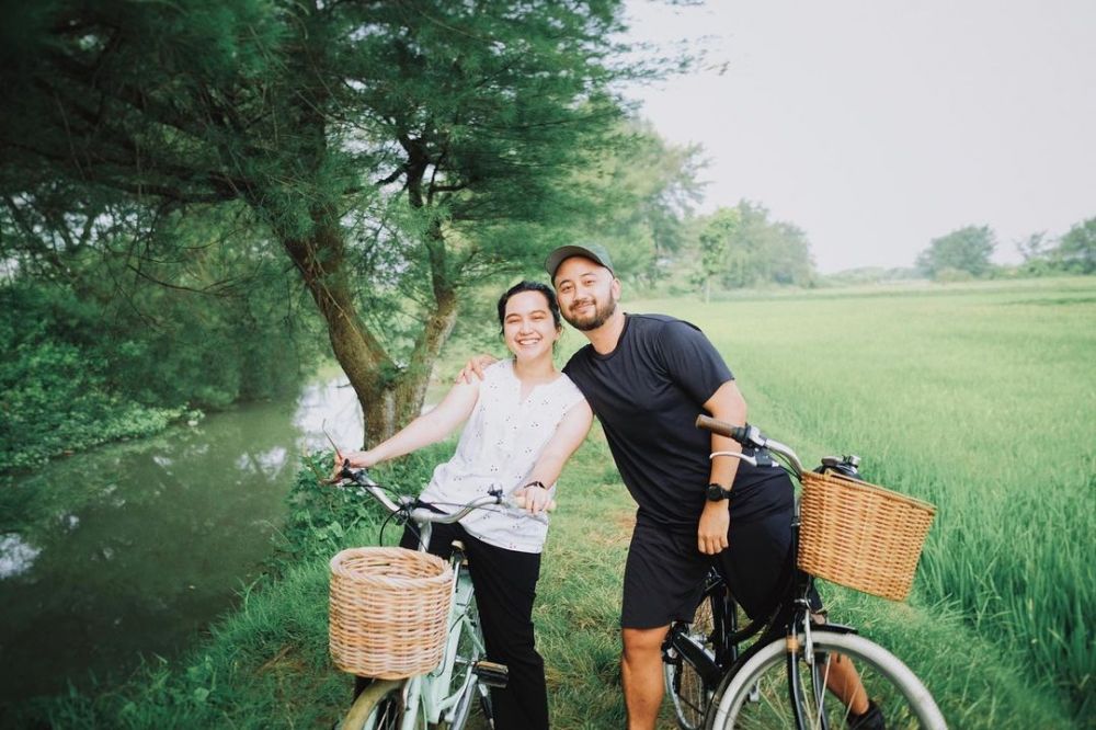 seleb puasa pertama sebagai istri berbagai sumber