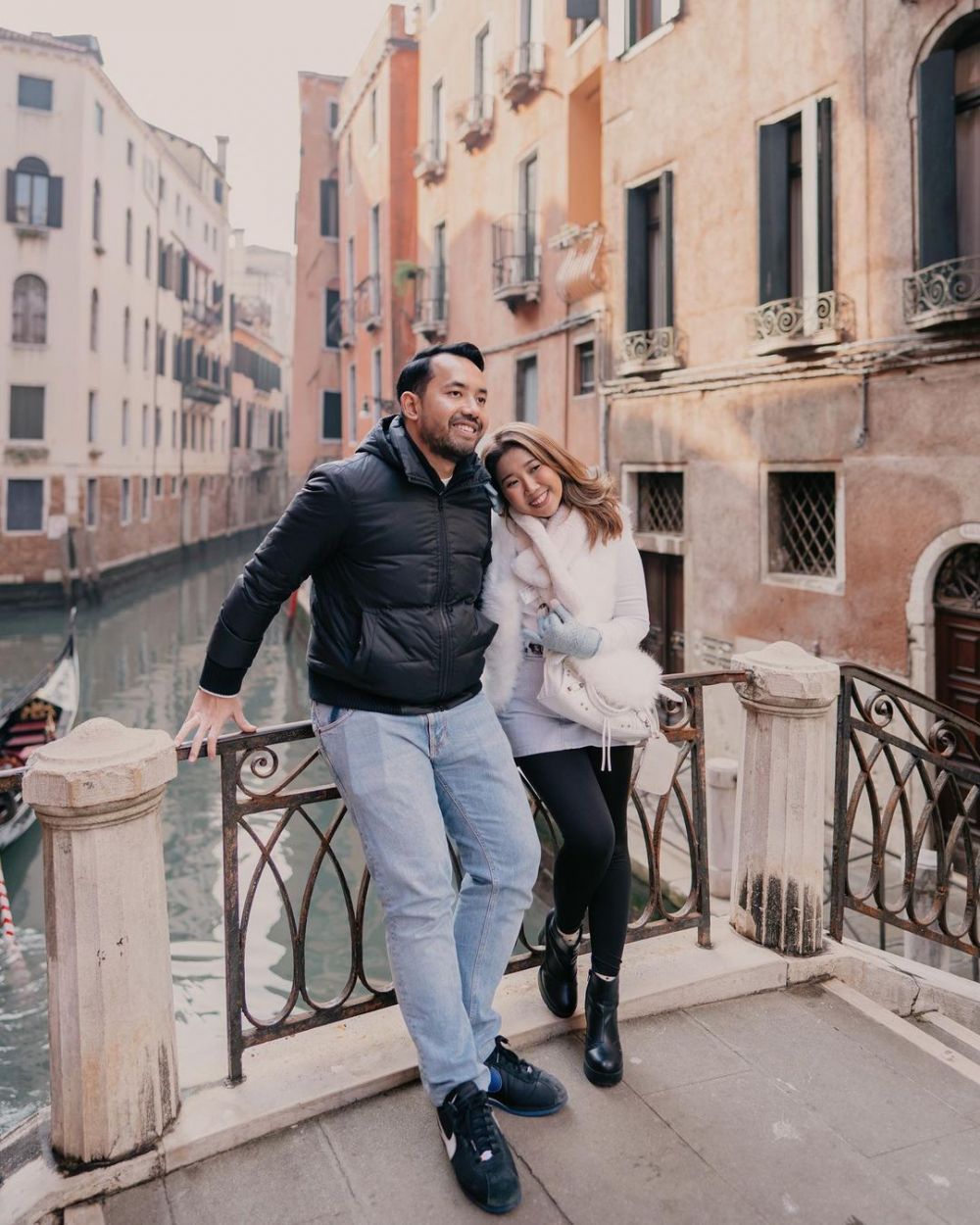 seleb puasa pertama sebagai istri berbagai sumber