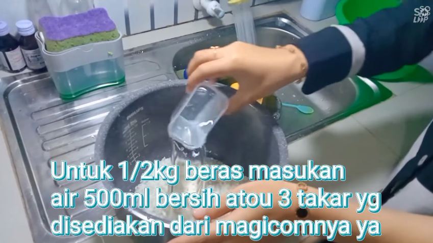 Pakai 2 bahan dapur, ini trik menanak nasi agar pulen, wangi, dan tidak lengket di panci rice cooker