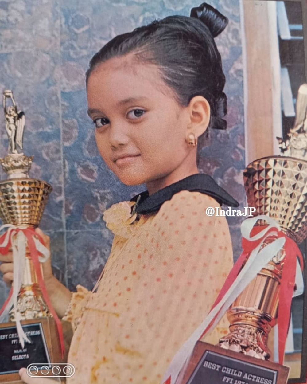 bocah foto bareng rano karno © berbagai sumber