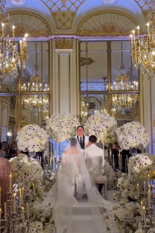 momen pemberkatan pernikahan kevin sanjaya & valencia tanoesoedibjo © berbagai sumber