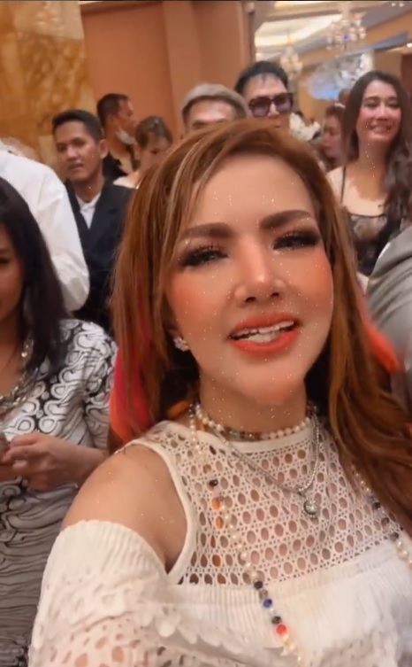  momen barbie kumalasari di ulang tahun indah sari © berbagai sumber