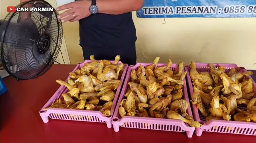 Trik agar ayam ungkep tak basi di suhu ruang, tetap kuning dan cantik seharian