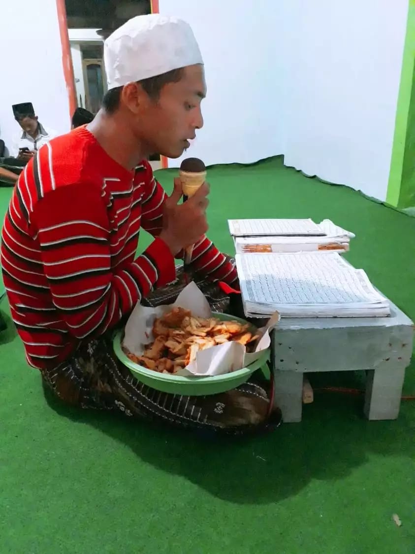 momen lucu orang berbuka puasa ini bikin kenyang sampai besok © berbagai sumber