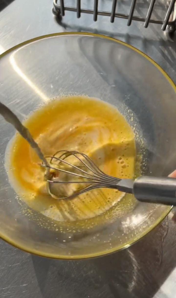 7 Cara membuat creme brulee viral yang lembut tanpa menggunakan oven, dijamin antigagal