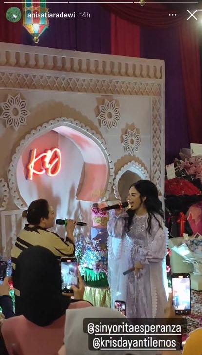 11 Momen perayaan mewah ulang tahun Krisdayanti ke-48, Iis Dahlia tampil memesona dengan hijab