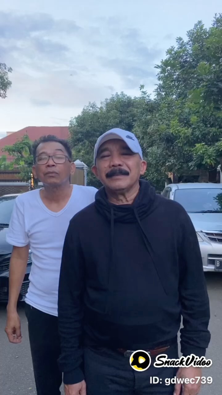 keseharian pak jalal ppt © berbagai sumber