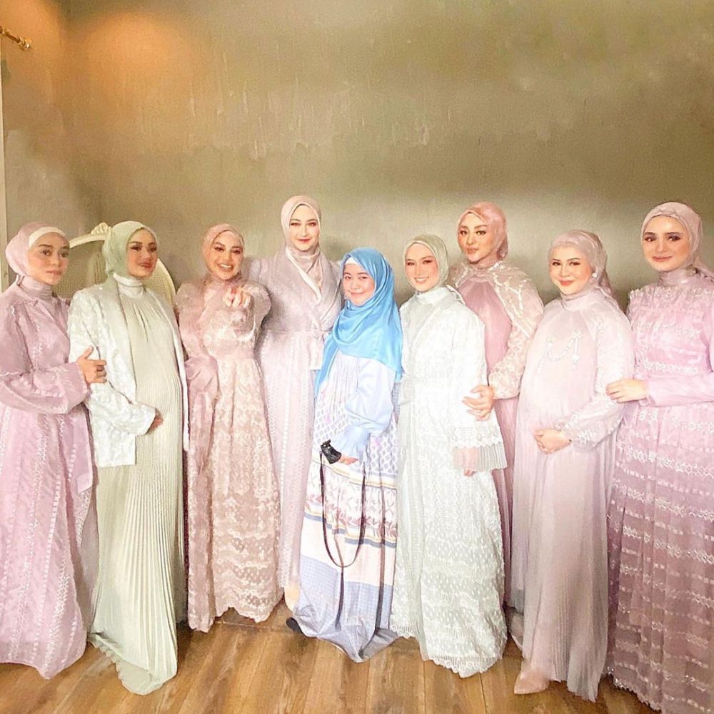 sesi pemotretan geng mamayu © berbagai sumber